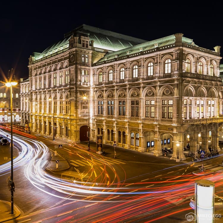 Wiener Staatsoper (Vienna Opera) exterior at night