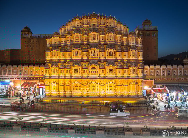 Hawa Mahal at night