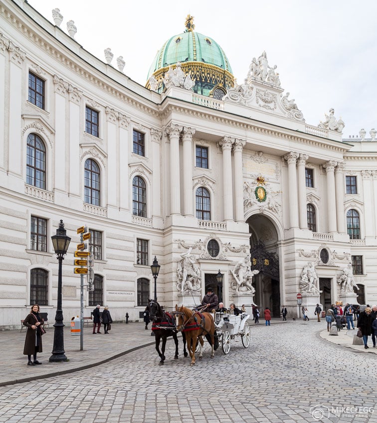 Hofburg Palace in Vienna with a Fiaker