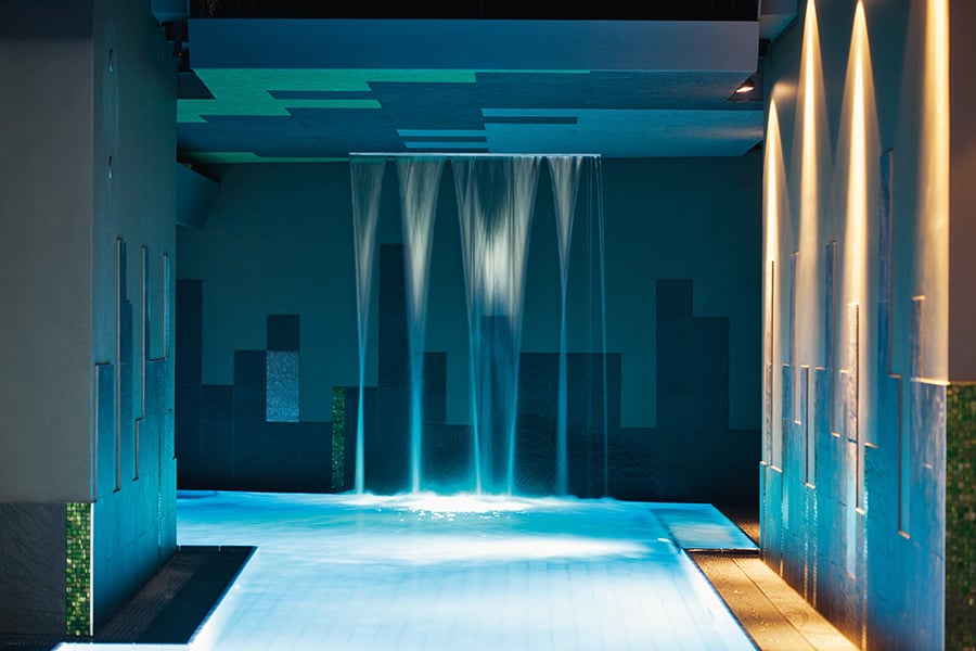 Therme Wien - stein_der_ruhe_grottenbecken_01