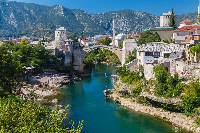 Jumpers along the Neretva River