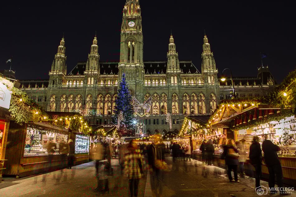 Edificios y mercados navideños