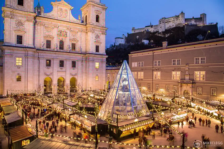 Mercados navideños por la noche