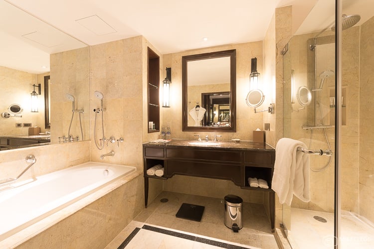 Bathroom at Royal Club Room at Plaza Athenee