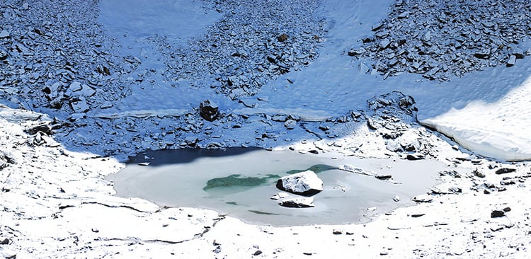 Roopkund, Chamoli, Uttarakhand by Abhijeet Rane - CC 2.0