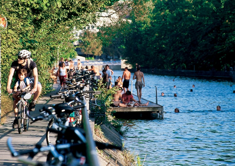 Swimming in Zurich by Zürich Tourismus cc