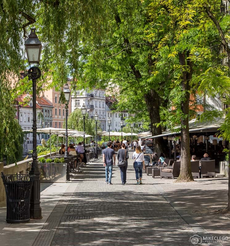 Cankarjevo nabrezje in the summer