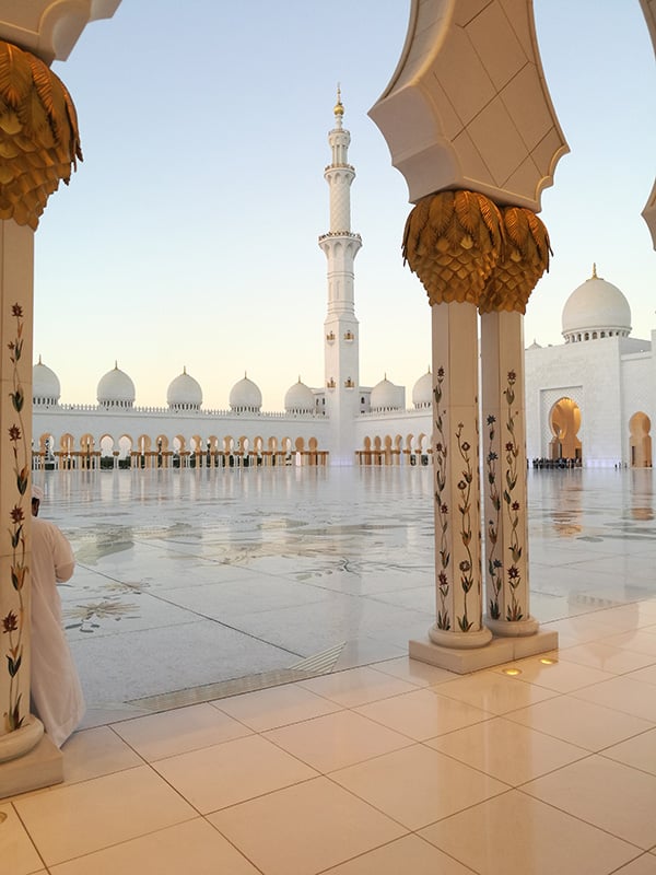 Sheikh Zayed Grand Mosque, Abu Dhabi - Day - Image by @tireless_traveler