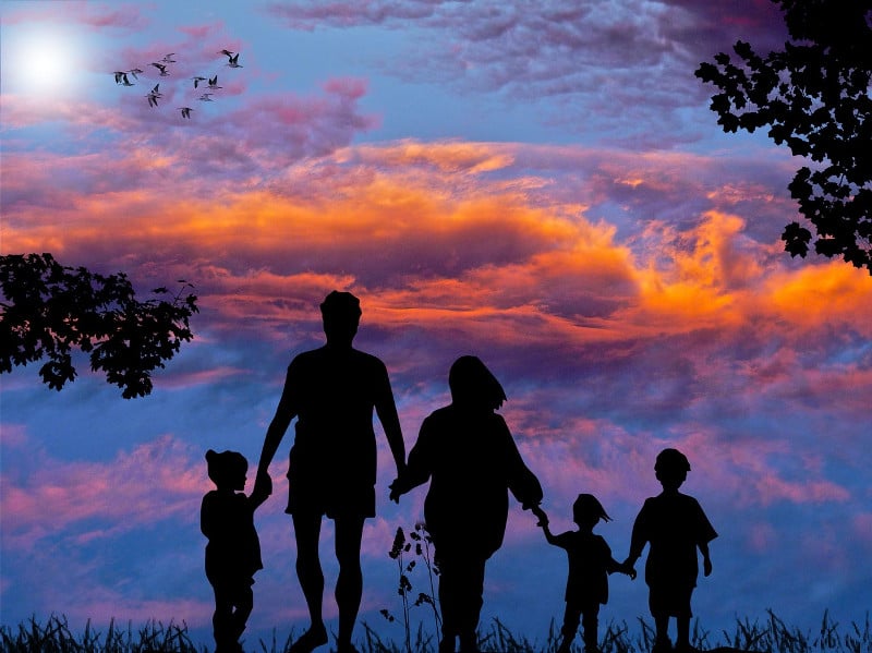 Family Backpacking - CC0 (Pixabay)