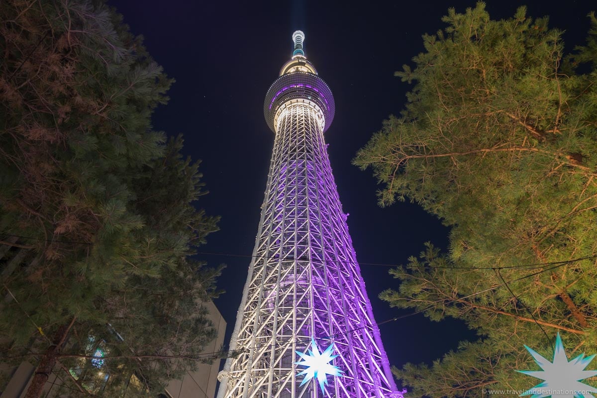 Tokyo Skytree from the ground at night