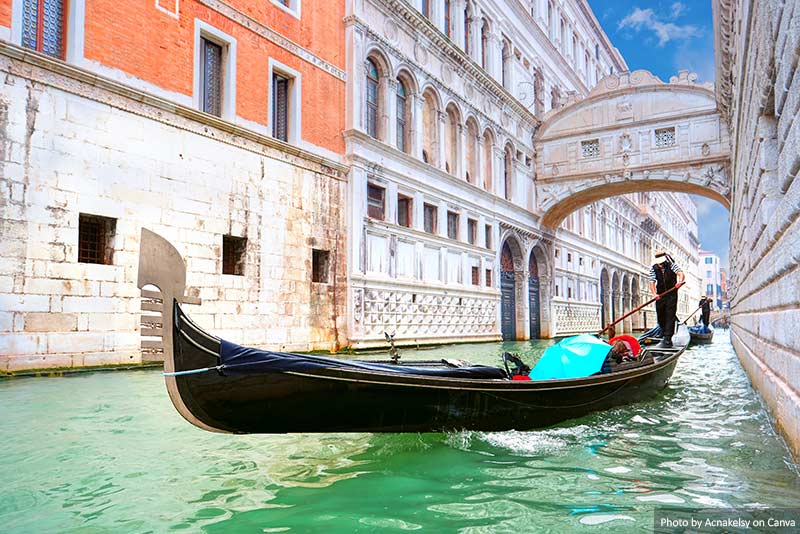 Bridge of Sighs in Venice