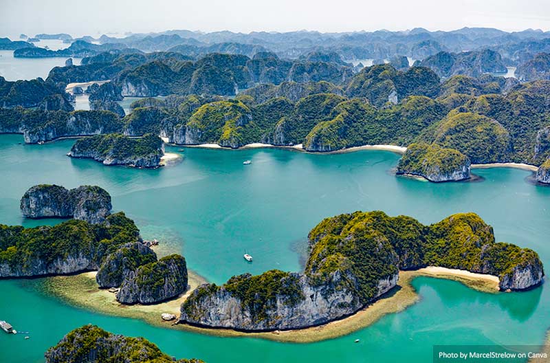 Vue aérienne de la baie d'Ha Long, Vietnam