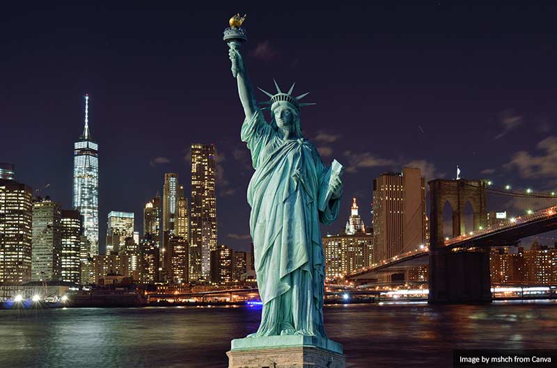 Manhattan skyline and Statue of Liberty.