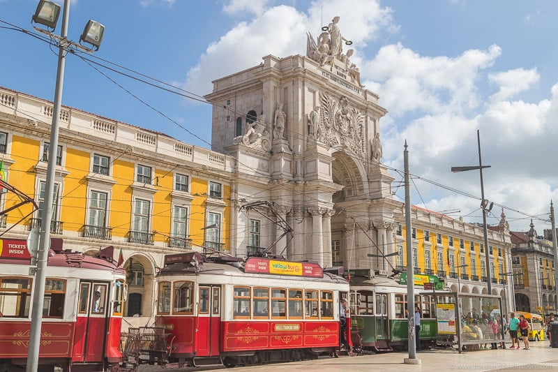 Arco da Rua Augusta and trams