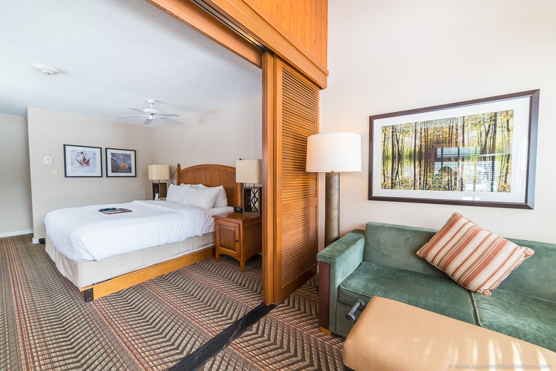 Fairmont Jasper Park Lodge (hotel room)