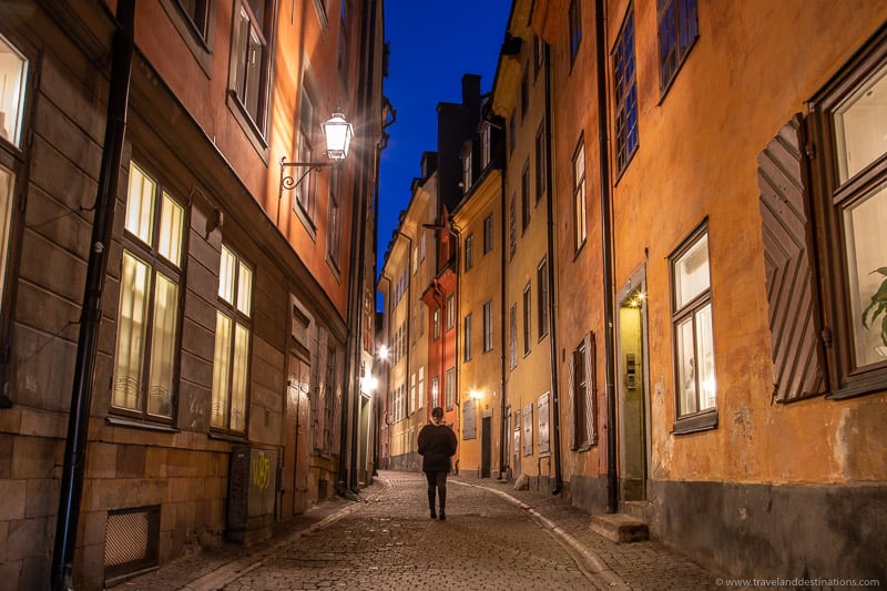 Prastgatan, Gamla Stan at night