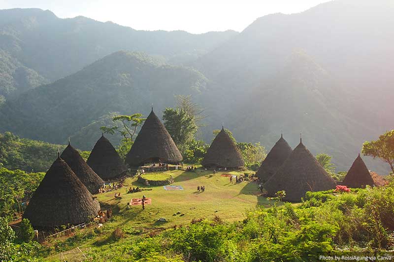 Beautiful places in Flores - Wae Rebo Village