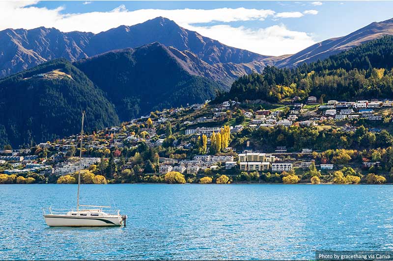 Lake Wakatipu in Queenstown