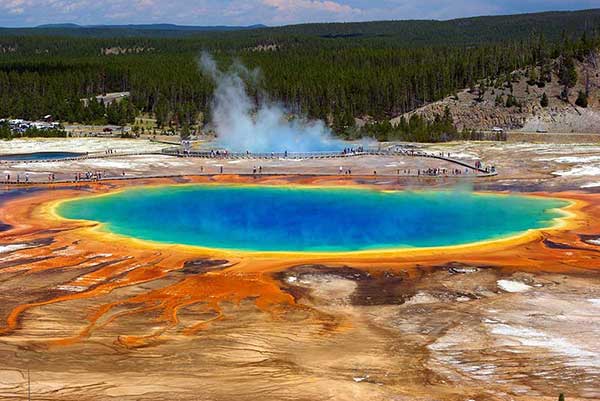 Grand-Prismatic-Spring-USA