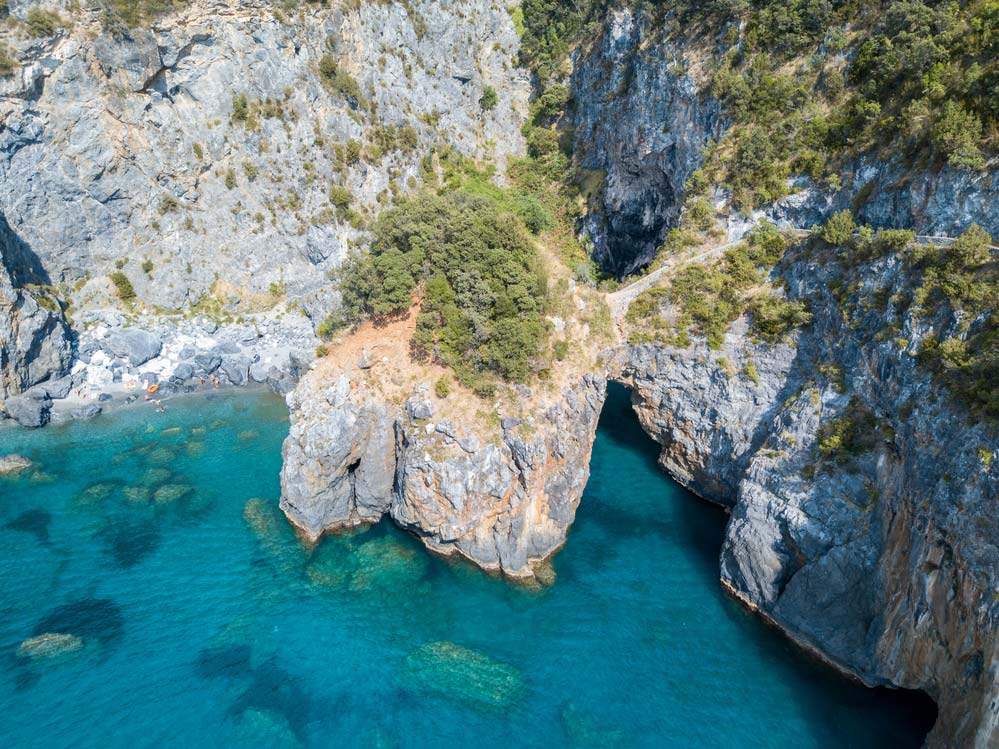 Grotto dell Arco Magno