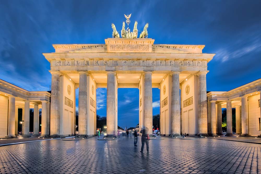 Brandenburg Gate at night