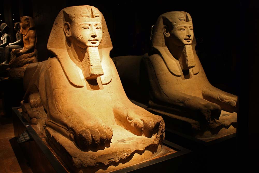 Egyptian statue in Museo Egizio